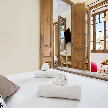 Paseo St Joan Classic 4bd For 10 Guests 公寓 *