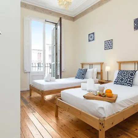 Paseo St Joan Classic 4bd For 10 Guests *