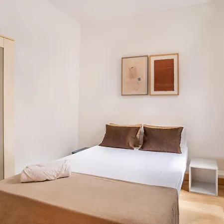 Paseo St Joan Classic 4bd For 10 Guests Appartamento Barcellona