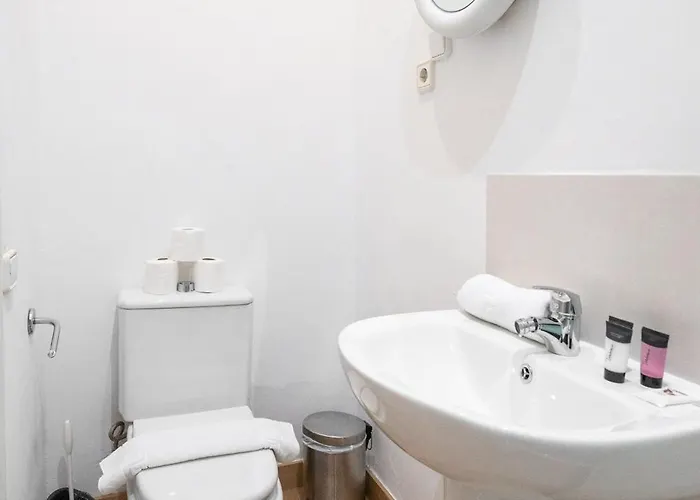 The Collection - Paseo St Joan Classic 4bd For 10 Guests