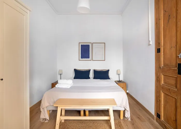 The Collection - Paseo St Joan Classic 4bd For 10 Guests *